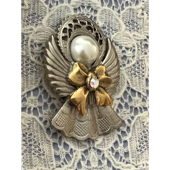 NIB Storybook Angel Brooch Pin Silvertone With Faux Pearl and Rhinestone - Picture 5 of 11
